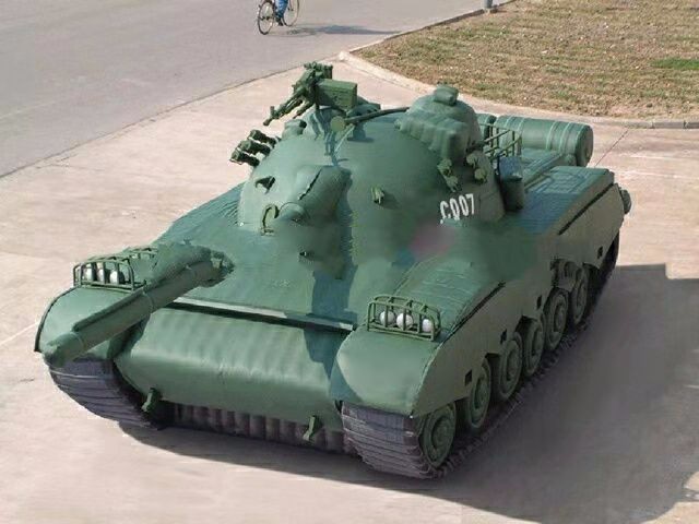 临桂军用充气坦克车